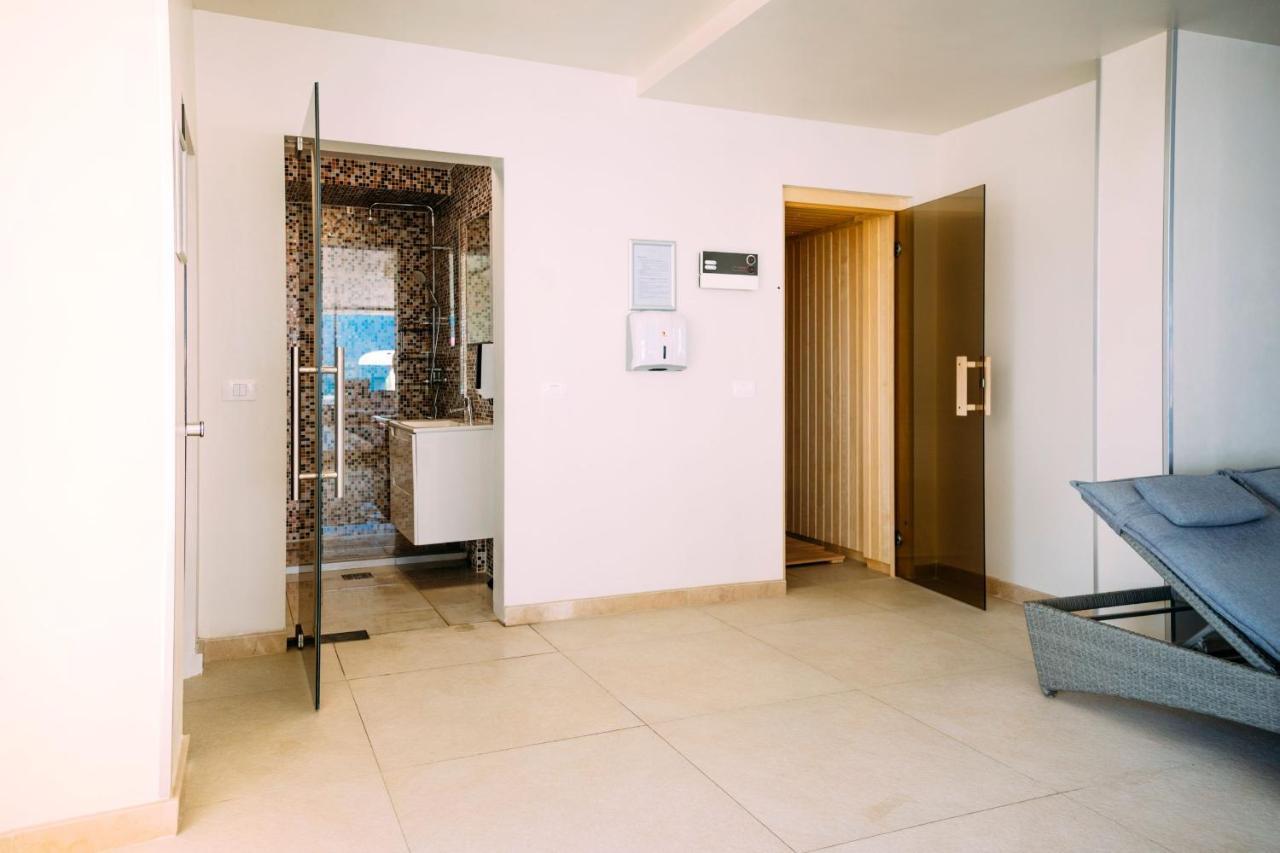 Excentric Apartament & Sea View By Alezzi Năvodari Buitenkant foto